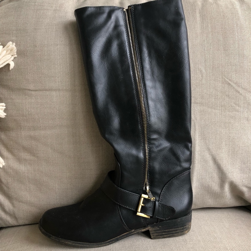 Black boots